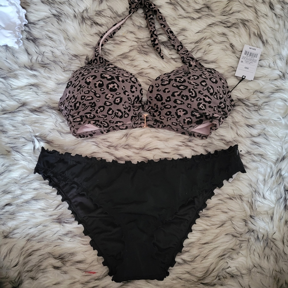 Shade & Shore Leopard and black bikini set 34D/L